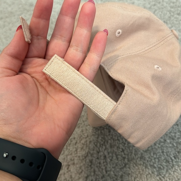 Versace La Medusa Light Pink Baseball Cap! - Picture 5 of 5